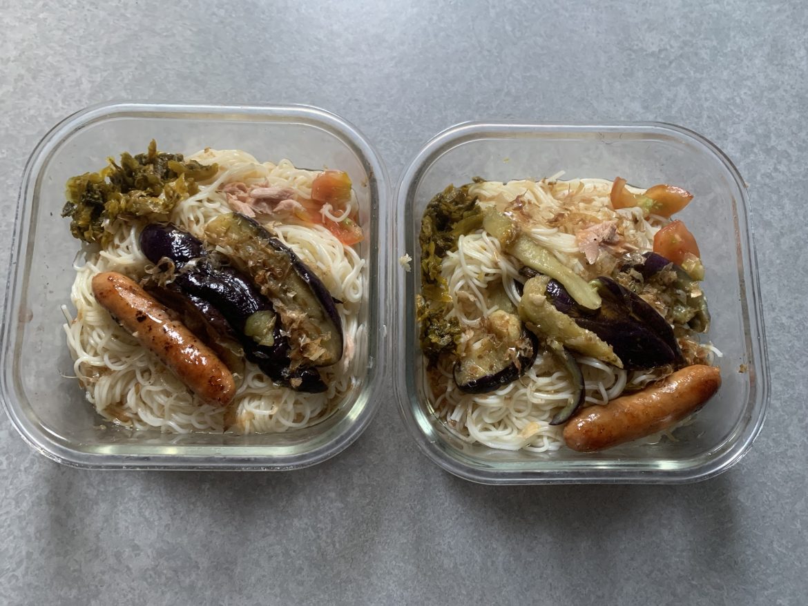 Mì somen lạnh chan cà tím xào gừng